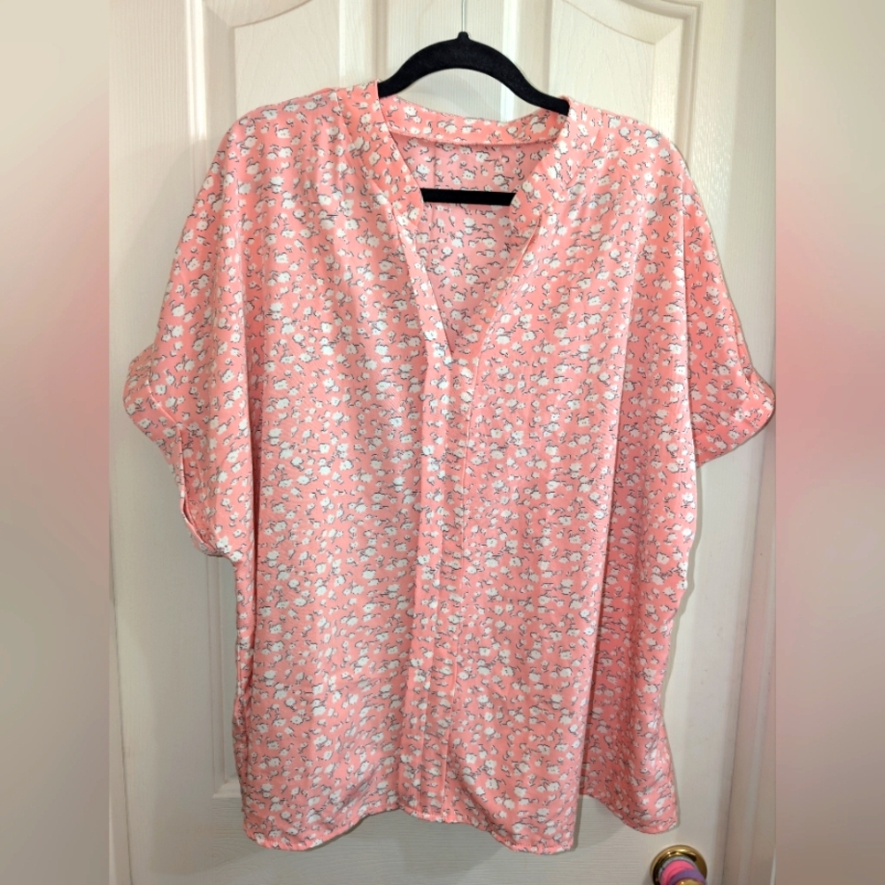 4XL Shein Curve Light Pink And White Floral Women's Blouse